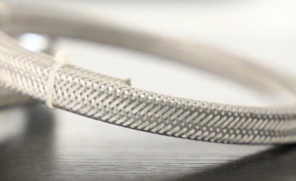 防爆哔咔漫画入口伴熱帶